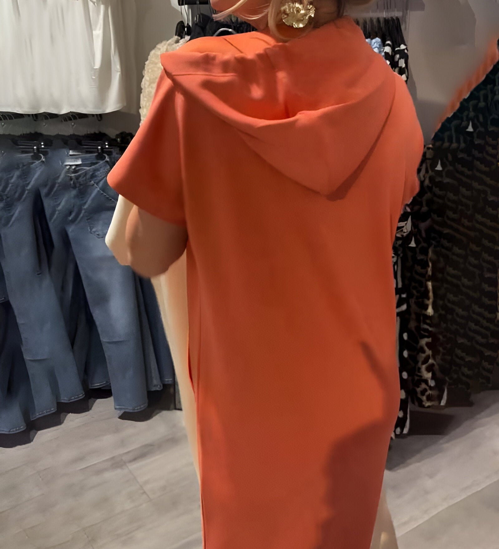 Sásquia - Vestido casual con capucha