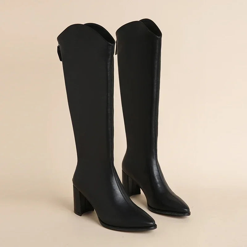 Hilda - Botas de Tacón Grueso y Elegancia para el Invierno