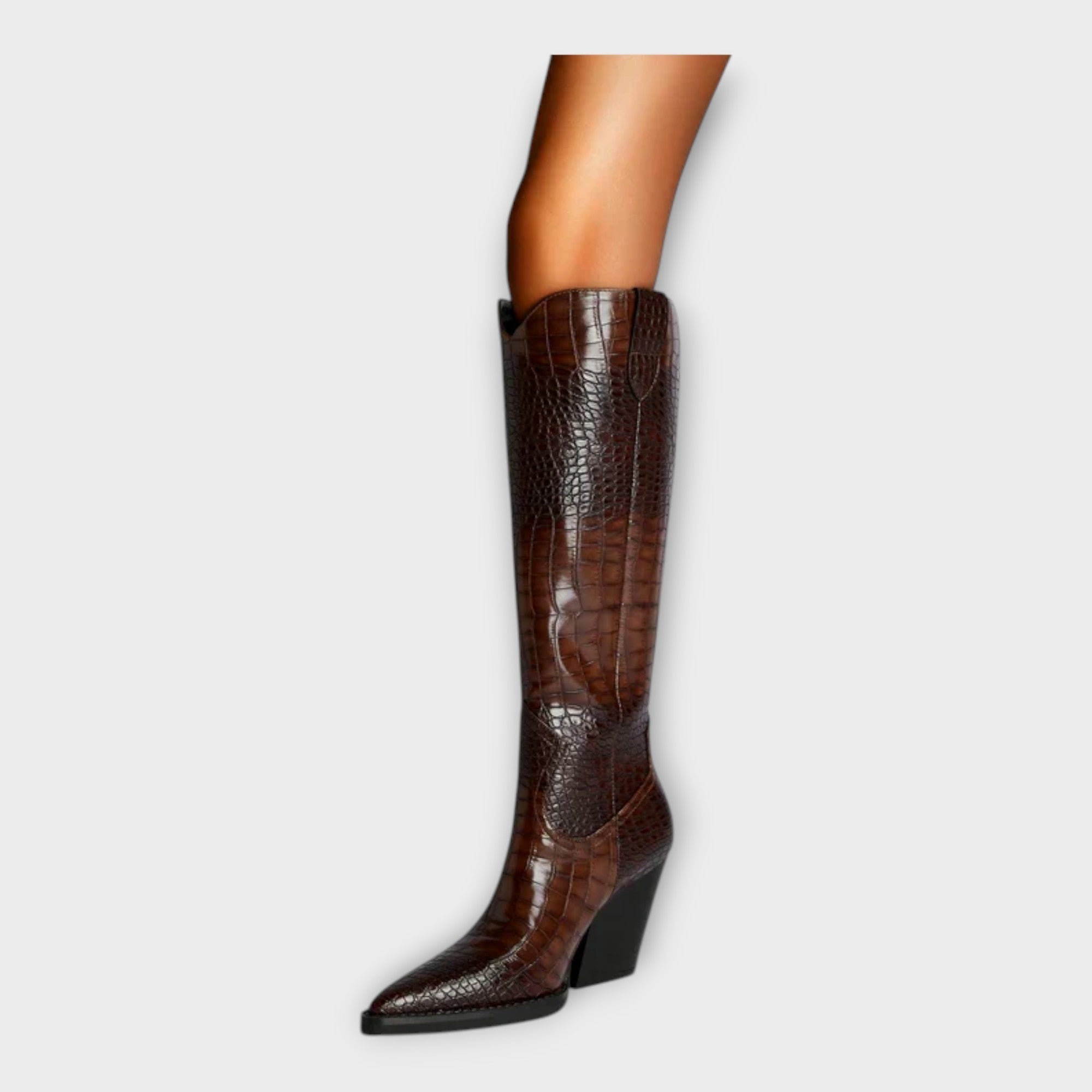 Botas con Diseño Croco y Tacón Elegante